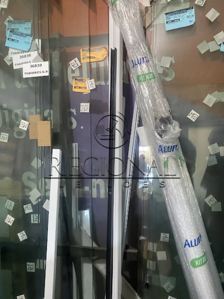 LOTE 007 - (05) BOX DE VIDRO P/ BANHEIRO