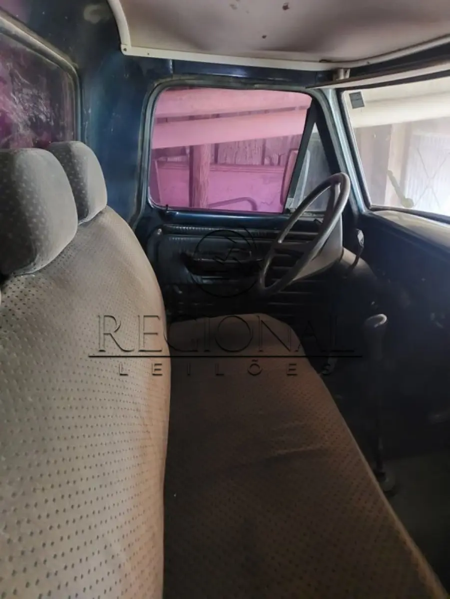LOTE 005 - FORD/F100 1983/1983 (CAÇAPAVA DO SUL/RS)