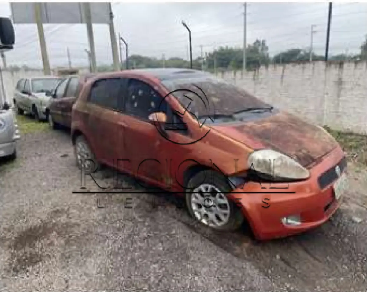 LOTE 013 - FIAT/PUNTO HLX 1.8 2007/2008 (SANTA MARIA/RS)