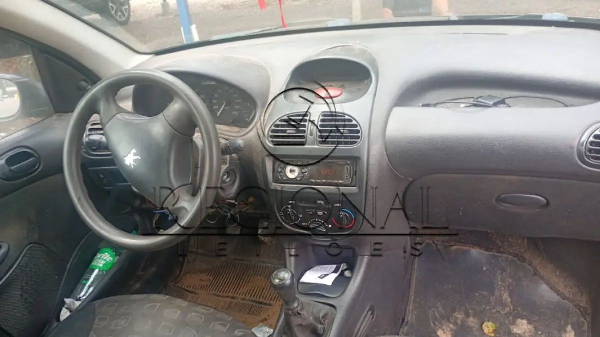 LOTE 005 - PEUGEOT/206 SW 14PRESENC 2005/2005 (MONTENEGRO/RS)