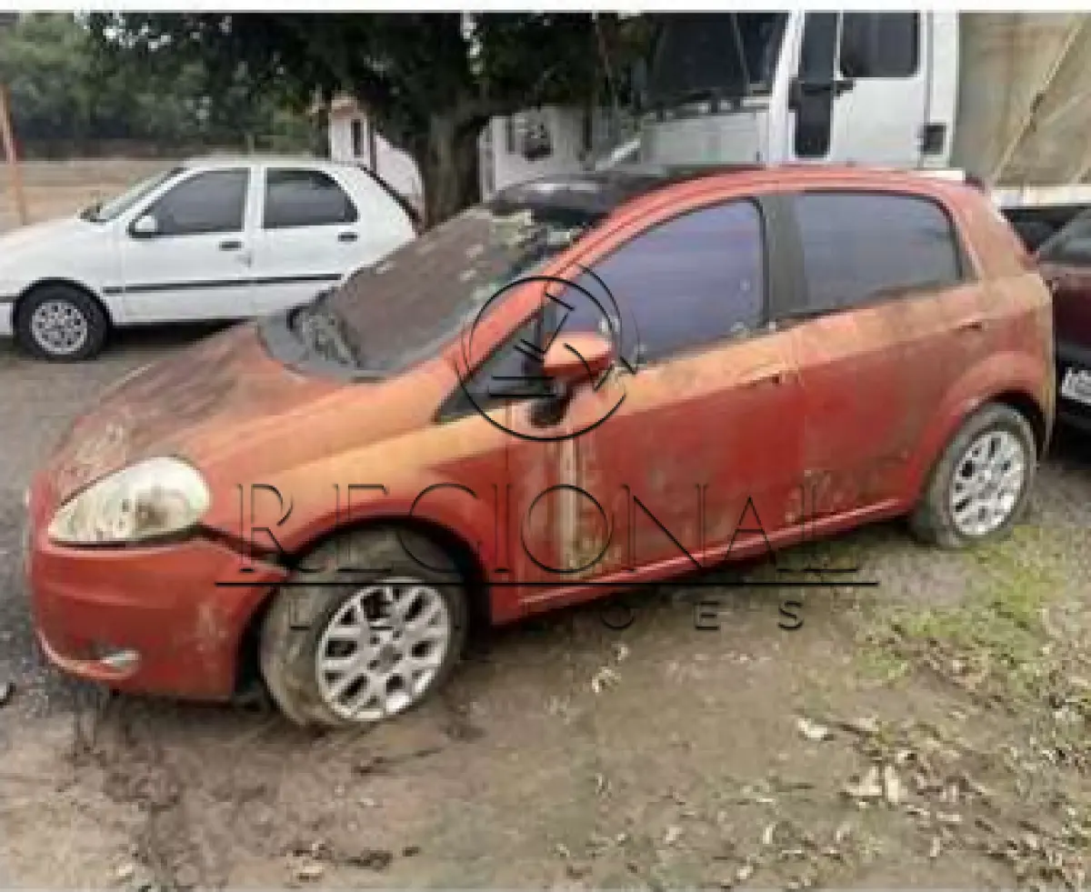 LOTE 013 - FIAT/PUNTO HLX 1.8 2007/2008 (SANTA MARIA/RS)