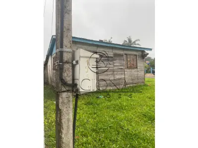 LOTE 005 - CASA DE MADEIRA (MONTENEGRO/RS)